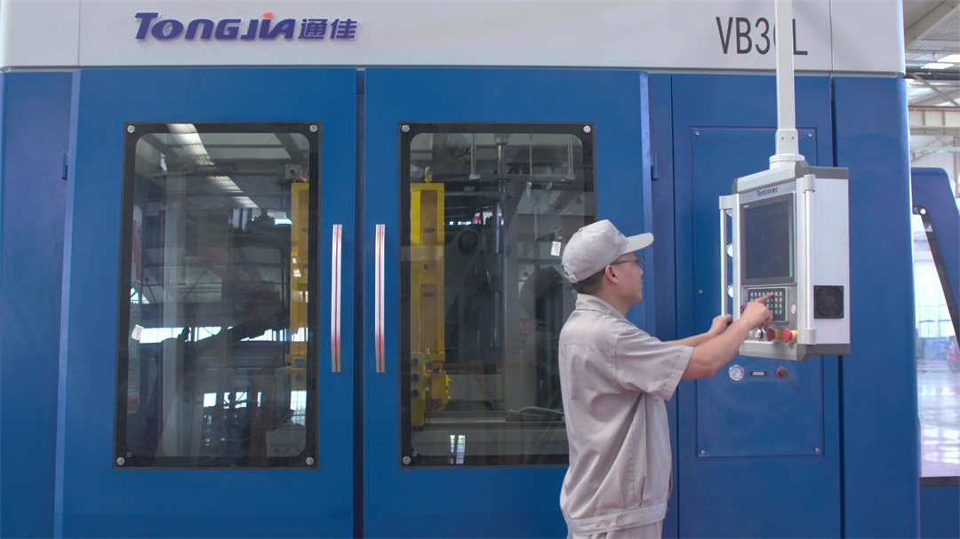 1653115469188046.jpg 吹塑機(jī)控制系統(tǒng).jpg